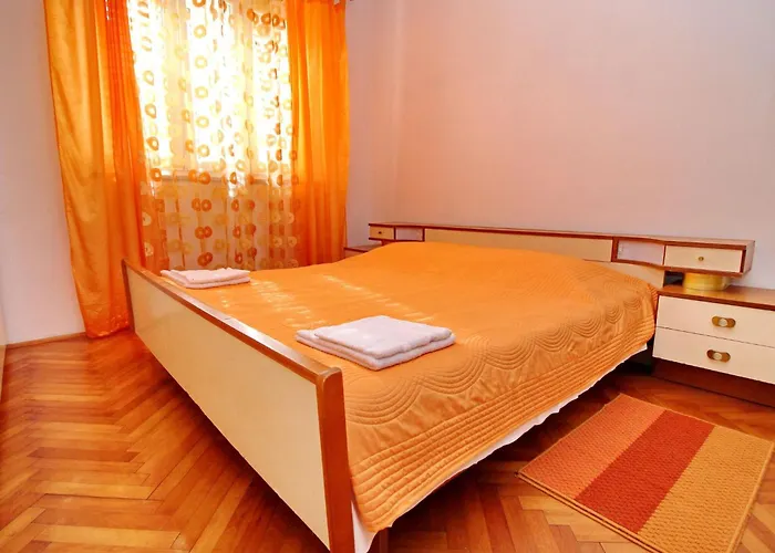 Ferienhaus Garden House - Four Bedroom House With Private Pool *