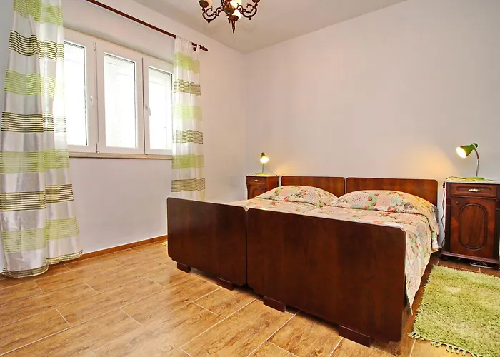 Ferienhaus Garden House - Four Bedroom House With Private Pool *