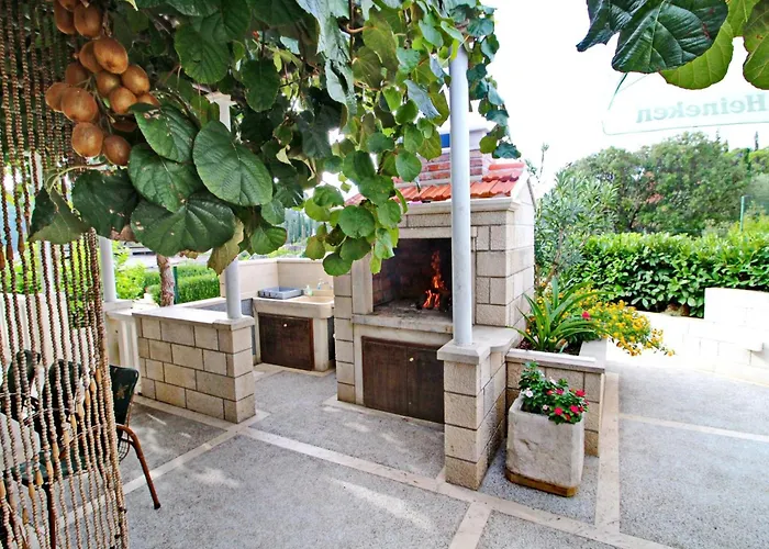 Ferienhaus Garden House - Four Bedroom House With Private Pool *