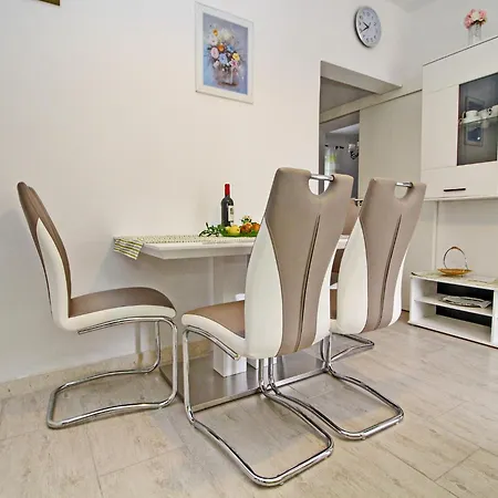 Σπίτι διακοπών Garden House - Four Bedroom House With Private Pool