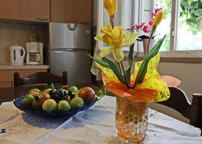 Garden House - Four Bedroom House With Private Pool *